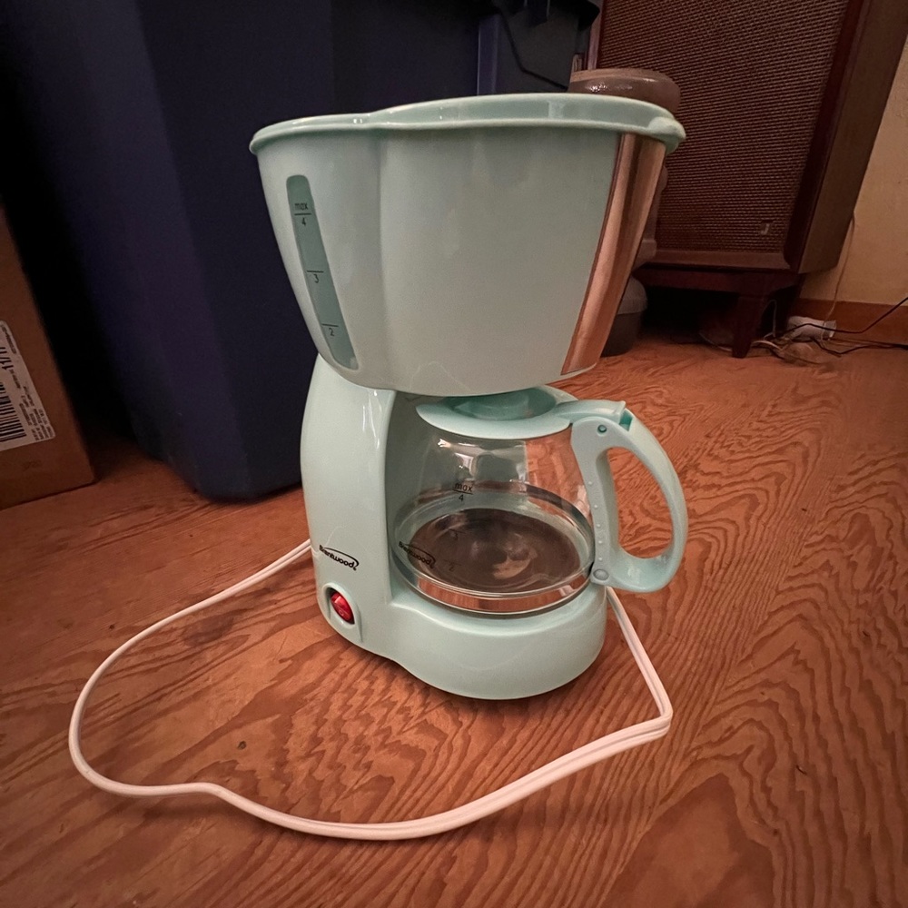 4 cup coffee maker